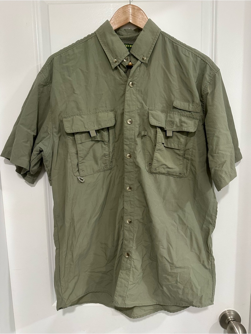 Whiskey River Men's Short-Sleeve Utility Shirt in Olive Quick Dry Size Medium